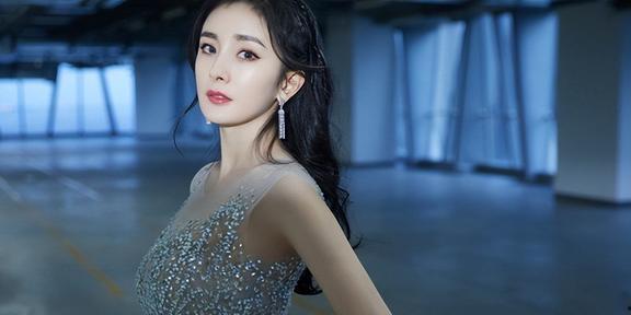 杨幂最新爆料视频,揭秘娱乐圈不为人知的秘密  第2张